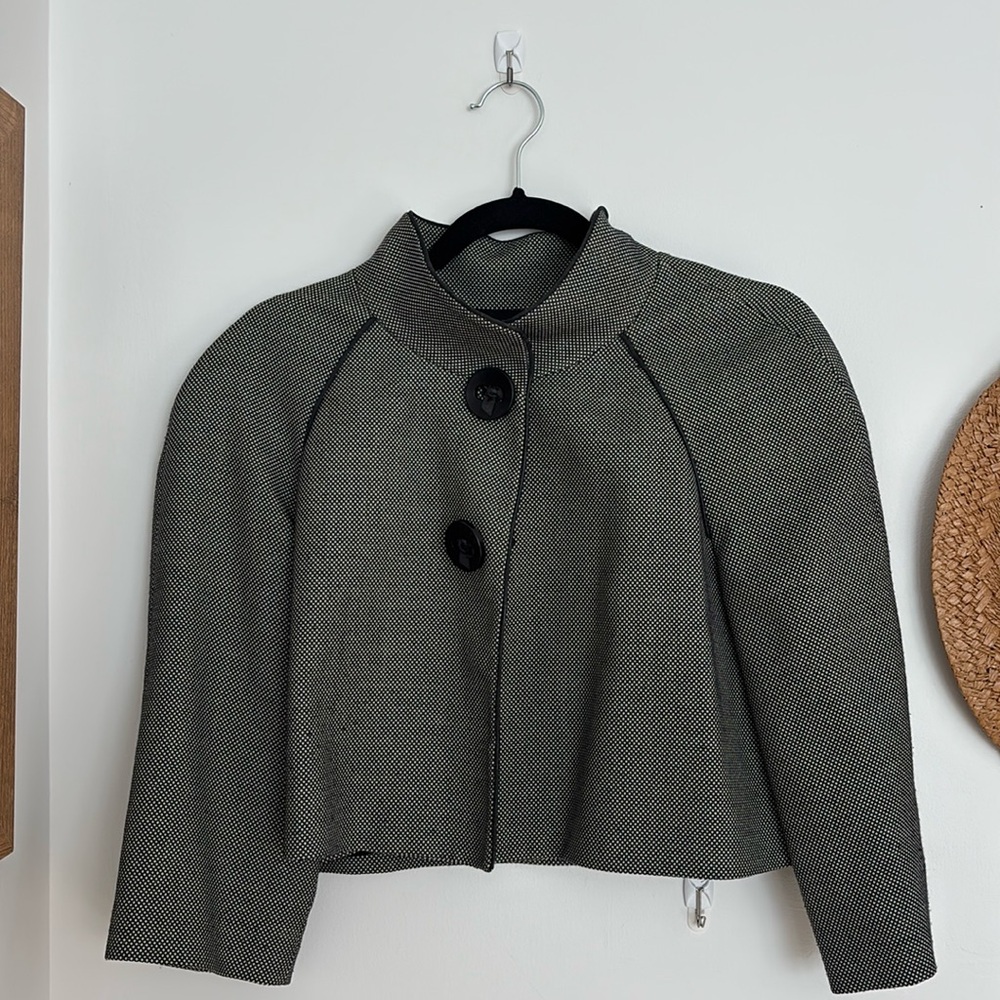 Tahari Short Blazer